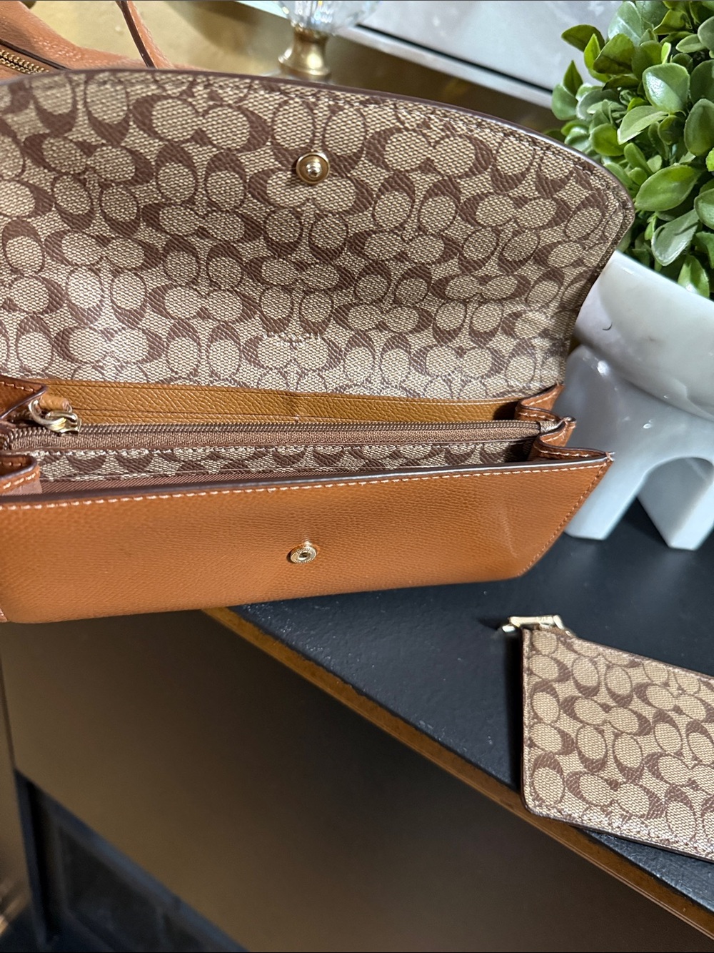 Coach Purse ๐ Charm & Wallet Set - Picture 7 of 10